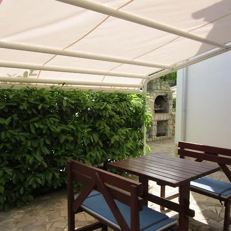 شقة Losinj *