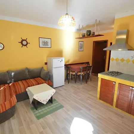 Losinj شقة